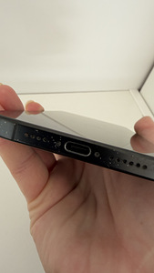 Apple iPhone 16 Pro Max 256GB must (4 foto / 7)