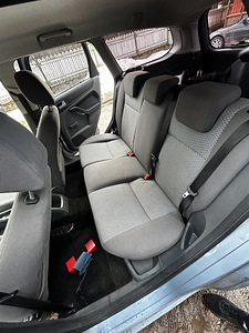 Ford Focus 1.6 74kw (9 foto / 10)