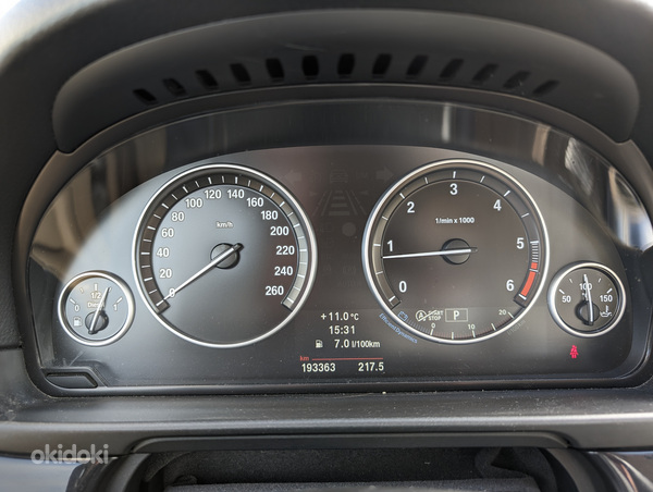 BMW 520 TwinPower Turbo (фото #11)