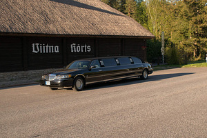 Lincoln Town Car 4.6 V8 164kW Limusiin (2 foto / 5)