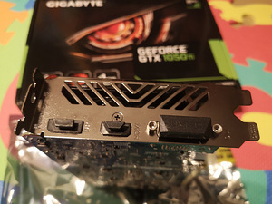 Gigabyte Windforce OC GTX 1050Ti 4GB (4 foto / 4)