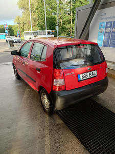 Kia Picanto (4 foto / 8)