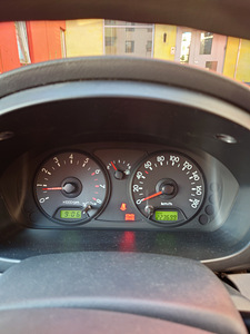 Kia Picanto (8 foto / 8)
