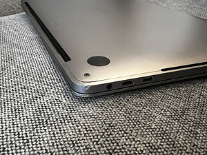 Apple MacBook Pro 16GB RAM Core i5 2.4 13" Touch/2019 (3 foto / 6)