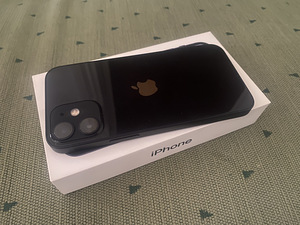 iPhone 12 mini 64 ГБ (2 фото из 5)