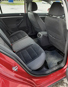 Volkswagen Golf V Variant 1.9 TDI автомат, 2008 (7 фото из 10)