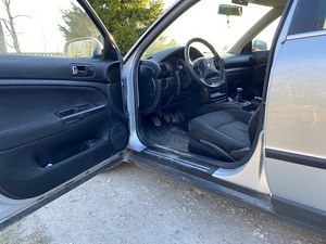 Volkswagen passat 1.9 74kw 2004 (7 foto / 13)