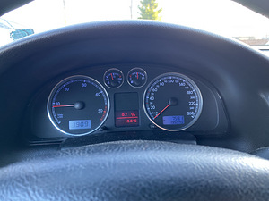 Volkswagen passat 1.9 74kw 2004 (11 foto / 13)