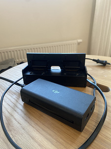 Dji car + usual charger (2 foto / 2)