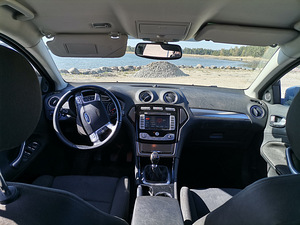 Ford mondeo (7 фото из 8)