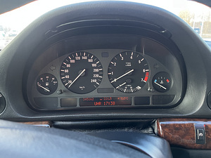M/V BMW E38 730i V8 (7 foto / 8)