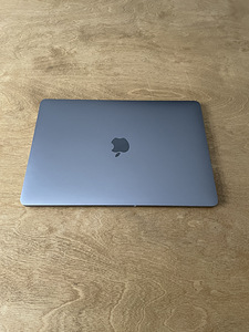 Macbook Pro 13 2018 Retina (2 foto / 4)