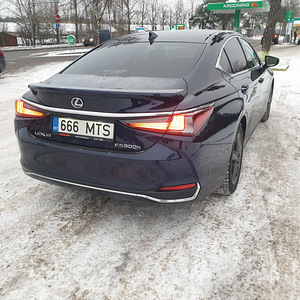 M: Lexus ES300H (3 foto / 5)