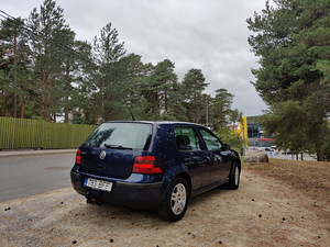Volkswagen Golf 4 Special Edition (2 foto / 13)