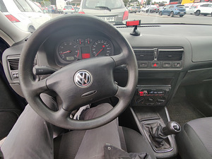 Volkswagen Golf 4 Special Edition (5 foto / 13)