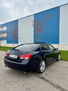 LEXUS GS300 (3 фото из 9)