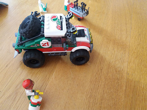 Lego City 4x4 Off Roader (60115) (1 foto / 4)
