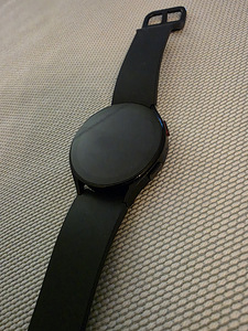 Samsung Galaxy Watch 5 LTE 44mm koos laadijaga (3 foto / 4)