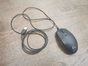 Logitech игровая мышь (5 фото из 5)