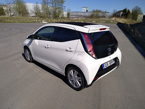 Toyota Aygo Cabrio 1.0 51kW (7 foto / 10)