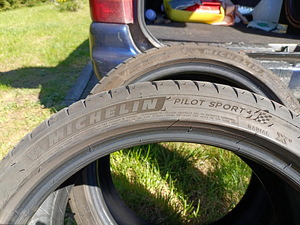Michelin Pilot Sport 4 225/40-R18 (2 foto / 4)