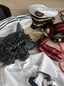 Erinevad maskid ja kostüümid Halloweeni ja teemapidude jaoks (6 foto / 10)