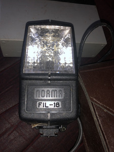 Продается вспышка Norma FIL-16