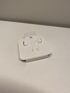 Uued iphone juhtmega kõrvaklapid! (2 foto / 2)