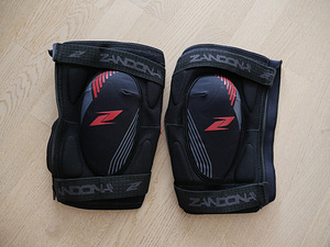 Наколенники Zandona Soft Active Kneeguard Short L / XL (2 фото из 7)