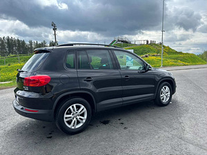 Volkswagen Tiguan (4 foto / 10)