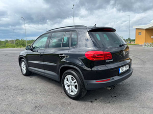Volkswagen Tiguan (3 foto / 10)