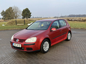 Volkswagen Golf (1 foto / 6)