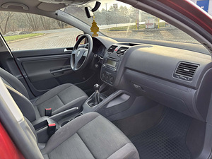 Volkswagen Golf (2 foto / 6)
