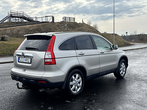 Honda CR-V (5 foto / 9)