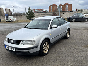 Volkswagen Passat (1 foto / 6)