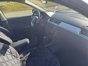 Skoda Rapid (8 фото из 8)