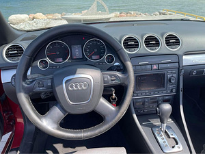 Audi A4 Cabrio 3.0 171kW (9 foto / 10)