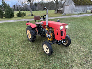 VÄIKETRAKTOR XiNGTAI 12HP (3 foto / 10)