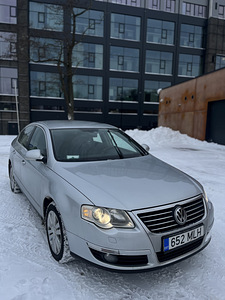 Volkswagen Passat Highline 2.0 147kW (1 foto / 7)