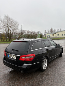 Mercedes E350 170kw (14 фото из 15)