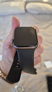 Apple watch 4, 44мм (4 фото из 6)