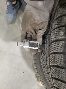 Pirelli rehvid 275/55R20 (4 foto / 7)