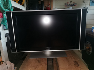 Продается телевизор Philips 32 дюйма (1 фото из 1)