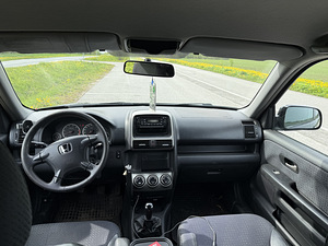 Продается Honda CR-V 2.0 i-VTEC (2004, механика) (8 фото из 9)