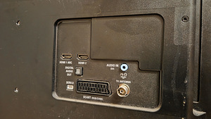 Teler Philips 32" (80 cm) (4 foto / 5)