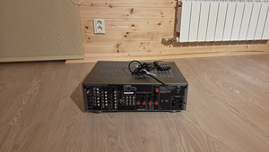 Ресивер Yamaha (3 фото из 3)