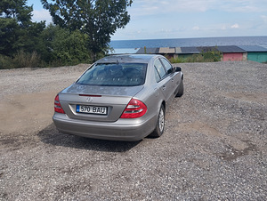 Mercedes Benz E220 (5 foto / 12)