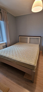 Кровать с матрасом (1 фото из 4)
