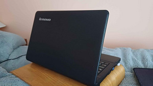 Ноутбук Lenovo G550 (3 фото из 5)