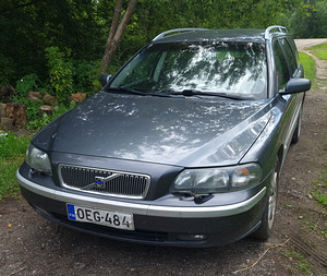 Volvo v70 2.4D 120kw Crome edition (3 foto / 5)
